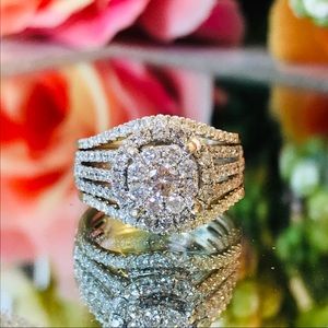 SOLD! 14kwg Helzberg diamond engagement ring